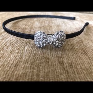 NWOT Handmade in Korea Crystal Bow Hair Accessory